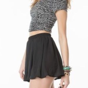 Brandy Melville Skater Black Skirt